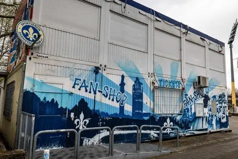 Was macht eigentlich die Haupttribüne im Stadion des SV Darmstadt 98? Ein Rundgang über die Baustelle am Böllenfalltor.