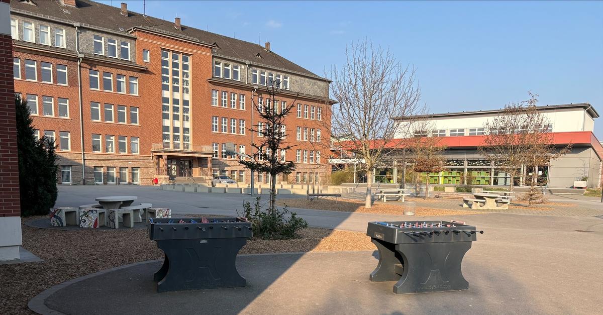 Pepper spray attack: What's next at the Crucenia Realschule in Bad ...