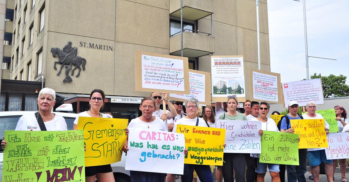 Closure of the St. Martin Bingen Senior Center: Staff Say Goodbye