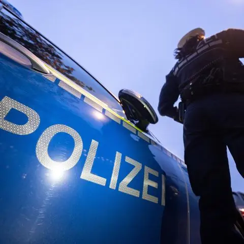Vor dem Spiel der Eintracht gegen den VfB Stuttgart kommt es zu einem Polizeieinsatz.