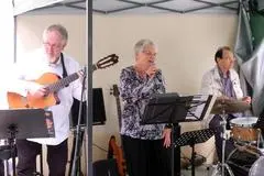 utloka/ Tag der offenen Tür Musikschule Aarbergen, Französische Chansons gespielt von Martin Reuß(Git),Constanze Martin,Armin Marks