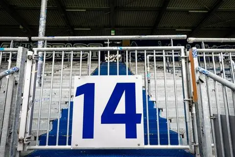 Was macht eigentlich die Haupttribüne im Stadion des SV Darmstadt 98? Ein Rundgang über die Baustelle am Böllenfalltor.