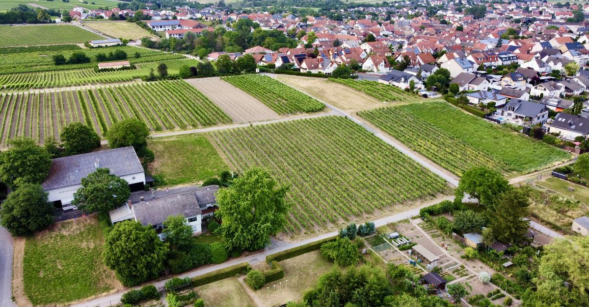 Leerstand von Aussiedlerhöfen: eine Chance für den Wohnungsmarkt?