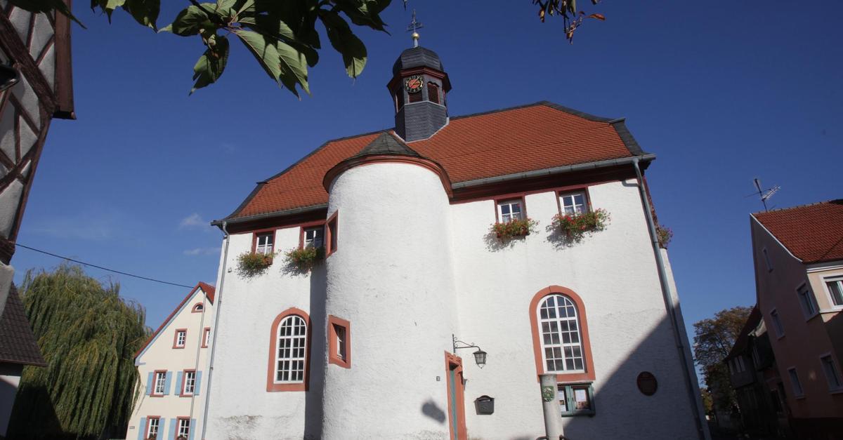Katholische Kirche im Alzeyer Hügelland gibt zehn Kirchen ab