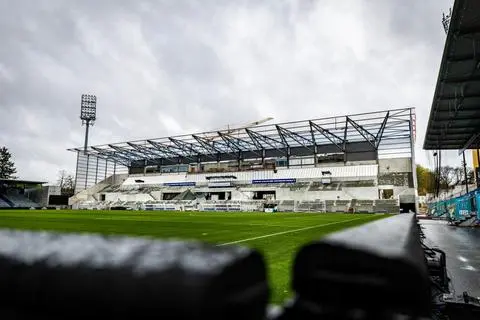 Was macht eigentlich die Haupttribüne im Stadion des SV Darmstadt 98? Ein Rundgang über die Baustelle am Böllenfalltor.