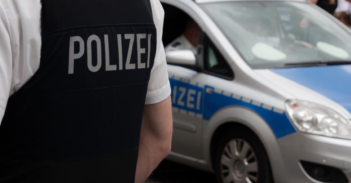 Angetrunkener 80-Jähriger rammt Motorradfahrer mit Auto 