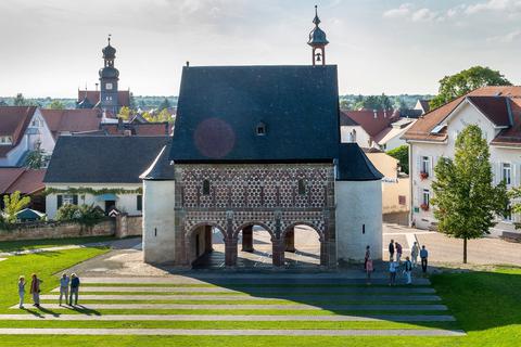 Die Königshalle des Unesco-Weltkulturerbes Kloster Lorsch ist ein karolingischer Bau der Jahre um 800. Foto: dpa