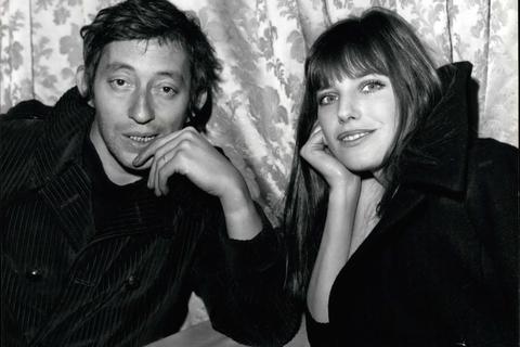 Sie zählten zur internationalen Truppe um das „Tor der Chanson-Fabrik“: Serge Gainsbourg und Jane Birkin als frisch verheiratetes Ehepaar im Jahr 1971. Foto: Prestel/ Alamy Keystone Pictures