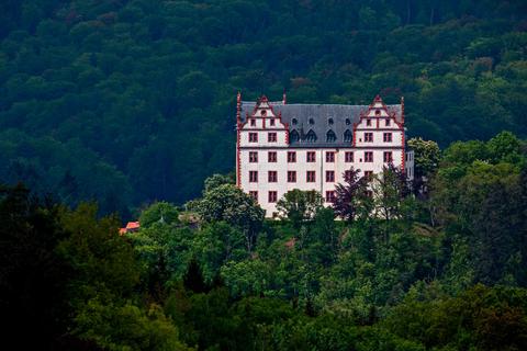 Kulturhaus in Fischbachtal: Das Schloss Lichtenberg ist mit vielen Konzerten Ziel für Musikfreunde.  Archivfoto: Bernd Scheider 