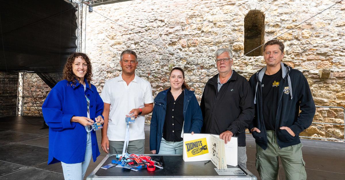 A look at the guest book of 