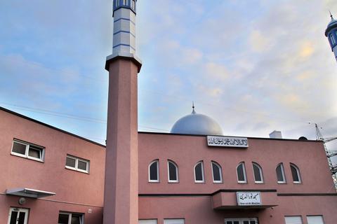Mit Kopula und Deko-Minarett: Die Ahmadiyya-Gemeinde plant eine Moschee in Alzeys Gewerbegebiet Nord. Hier zu sehen: die Nur-ud-Din-Moschee in Darmstadt. Archivfoto: Andreas Kelm