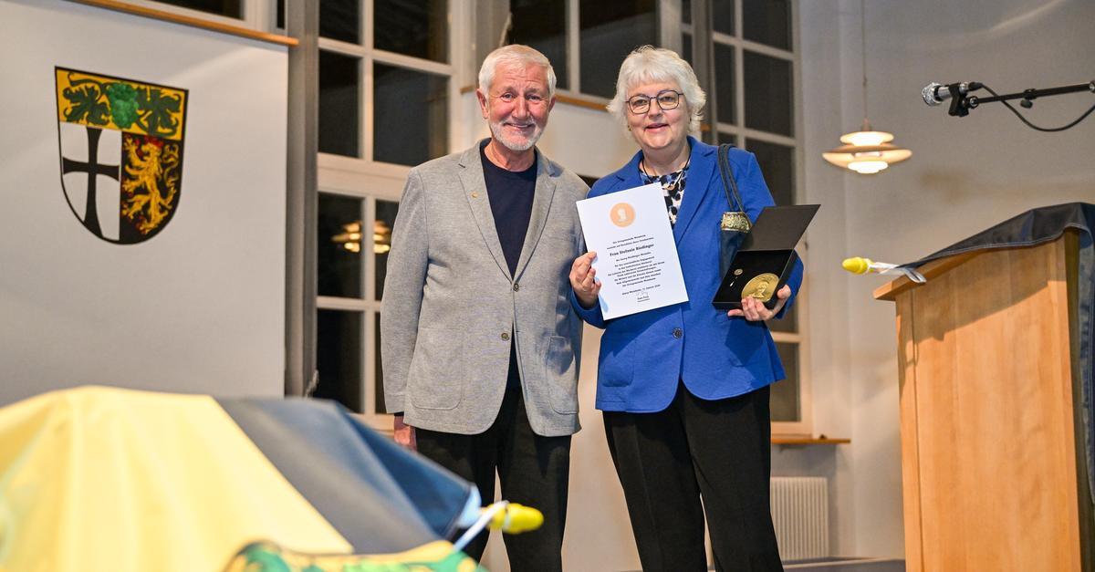Stefanie Riedinger erhält in Alzey Georg-Neidlinger-Medaille für ihr ...