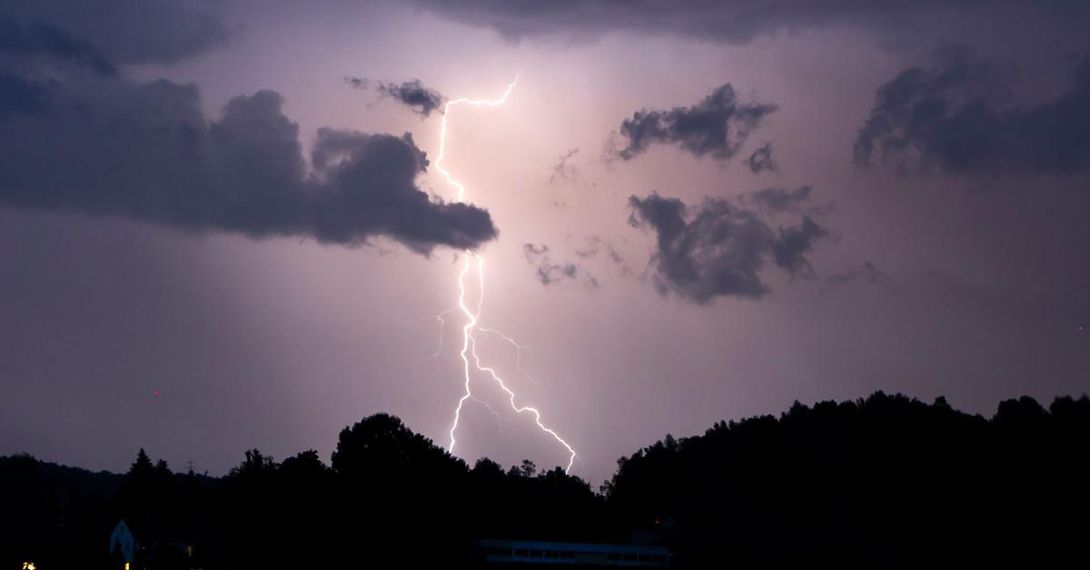 Why was there a large cluster of lightning bolts? Expert meteorologist explains.