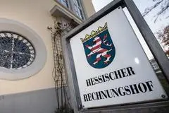 Der Hessische Rechnungshof hat erneut die Finanzsituation der Kommunen im Land unter die Lupe genommen (Archivbild).
