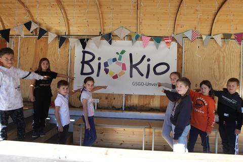 Der BioKio ist mehr als nur ein gewöhnlicher Kiosk. Nachhaltigkeit und Klimaschutz, das ist es, worauf es den Kindern und der Schule hier ankommt. Foto: pp/Axel Schmitz