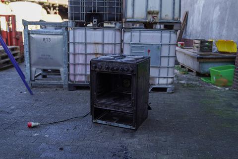 Nach Angaben von Polizei und Feuerwehr stand ein Herd in Flammen.  Foto: pp/Boris Korpak