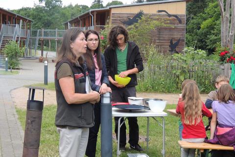 Ernährungsministerin Ulrike Höfken eröffnete die Aktionstage. Foto: Walderlebniszentrum  Foto: Walderlebniszentrum