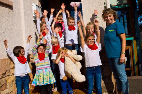 „Wir sind eine tolle Truppe“, singen die Kinder vom Chor „Spatzennest“. Sie üben für die Jubiläumsfeier „50 Jahre Kinder- und Jugendchöre des MGV Roxheim“. Foto: Wolfgang Bartels