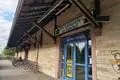 Die Kreisstadt Heppenheim ist der neue Eigentümer der historischen Güterhalle am Bahnhof. Mit dem Eigentümerwechsel geht auch das Ende der „Schlagzeile am Bahnhof“ einher: Inhaberin Elke Dattge schließt den Kiosk mit Gastronomieangebot Mitte November.