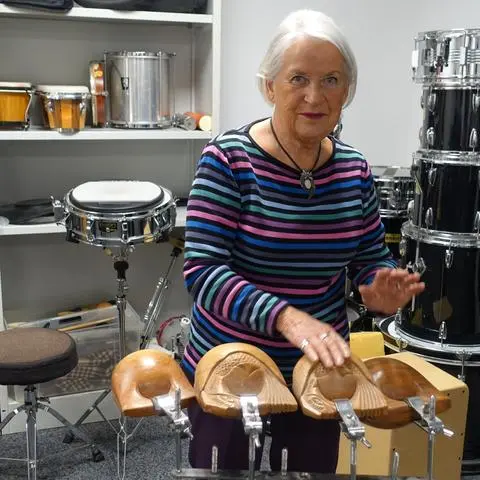 Gesche Wasserstraß gibt den Takt vor. Als Vorsitzende und ehrenamtliche musikalische Leiterin der Musikschule Eppstein-Rossert. Aber auch als Lehrerin für rhythmisch-musikalische Erziehung.