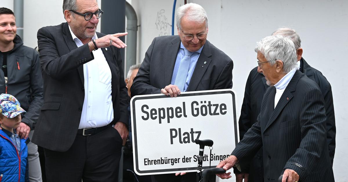 Seppel Götze Platz: Büdesheim feiert inoffizielle Umbenennung zum ...