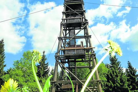 24 Meter ist der Salzkopfturm hoch. Derzeit kann niemand die Aussichtsplattform besteigen, denn der Turm ist wegen einiger Schäden gesperrt und muss abgerissen werden. Über die Gestalt einer Nachfolgelösung wird derzeit geknobelt.
