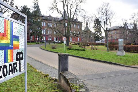 Auf dem Zoar-Gelände sollen um die denkmalgeschützten Bereiche herum die „Heidesheimer Höfe“ entstehen. Im Ortsbeirat wurden mögliche Änderungen diskutiert. © Archivfoto: Thomas Schmidt