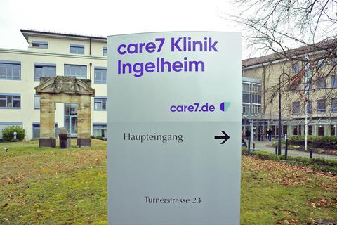 Der neue Betreiber der Ingelheimer Klinik heißt seit November 2019 CCare. Die ersten Veränderungen werden schon sichtbar. Foto: Thomas Schmidt