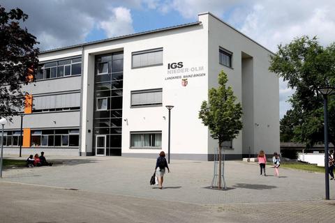 Die IGS ist neben dem Gymnasium die einzige weiterführende Schule in der VG Nieder-Olm. Archivfoto: hbz/Jörg Henkel