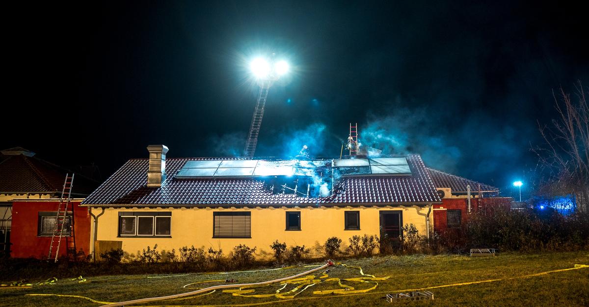Dachstuhl brennt auf Weingut in Schwabenheim