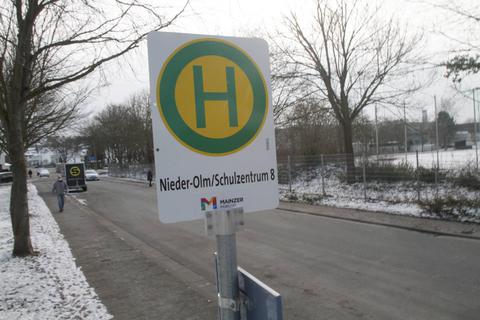 Mit der neuen Buslinie 66 wurde die Haltestelle Nummer 8 im Maler-Metten-Weg geschaffen. Foto: hbz/Jörg Henkel