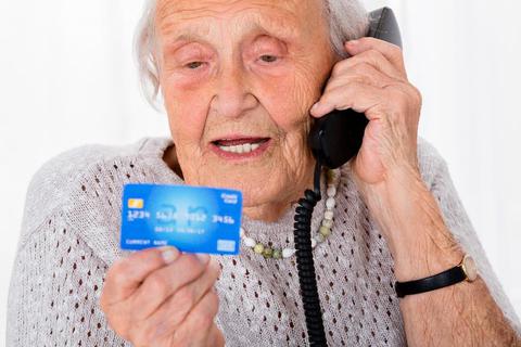 In Mittelhessen haben Telefonbetrüger wieder vermehrt Senioren im Visier. Symbolfoto: Andrey Popov/Fotolia 