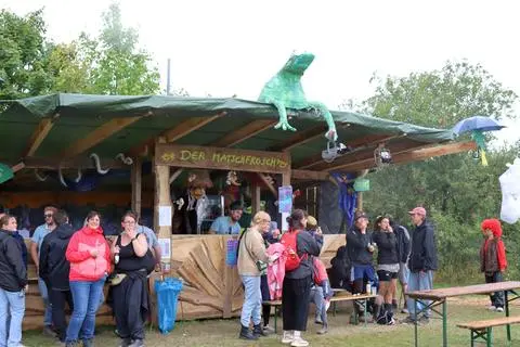 Der „Matschfrosch“ ist als Reminiszenz ans schlechte Wetter entstanden.