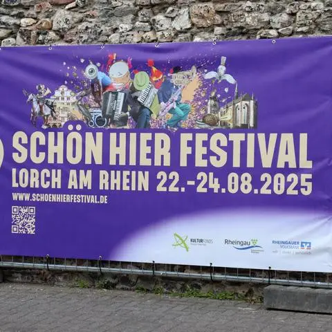 Bunt soll es nicht nur auf den Bannern zugehen beim Schön Hier Festival.