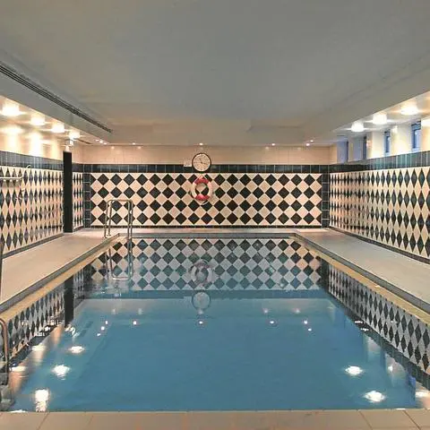 Das kleine Hallenbad im Sport- und Jugendzentrum in Bleidenstadt hat schon lange ausgedient.