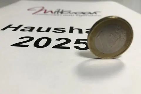 Der Mittenaarer Haushalt für das kommende Jahr weist wieder ein Minus auf, das nur über die Rücklagen ausgeglichen werden kann.  