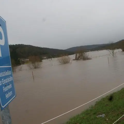 Extremwetter nimmt mit dem Klimawandel zu – so wie dieses Hochwasser im Jahr 2018 in den Dill-Auen zwischen Herborn und Sinn.
