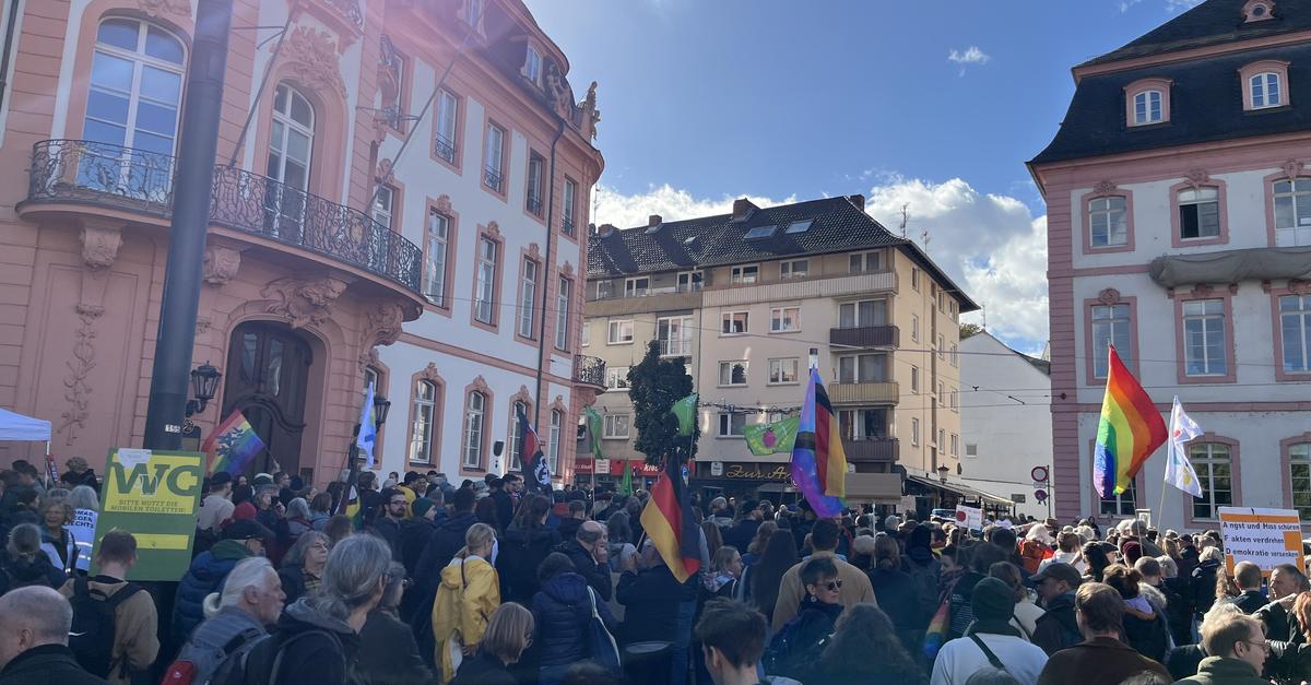 Test demonstration against right-wing extremist parties at Mainz ...