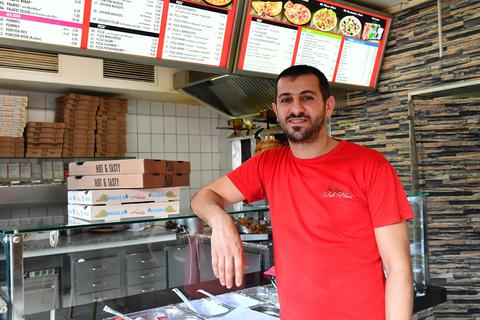 Das Soßen-Rezept ist Geheimsache: Mahmut Çiçekdagli vom Kebabhaus Ilayda in Mainz-Hechtsheim.