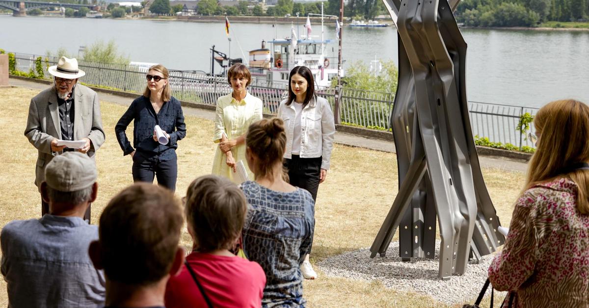 Neues Kunstwerk am Mainzer Rheinufer