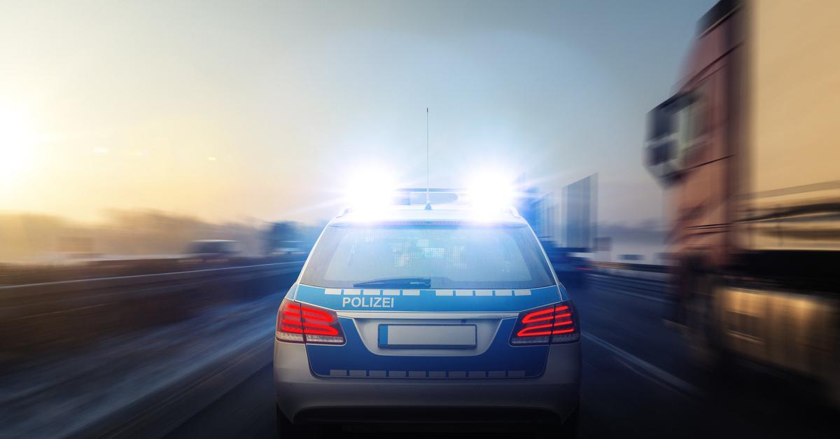 Überholmanöver bei Oppenheim: Autos kollidieren auf B9