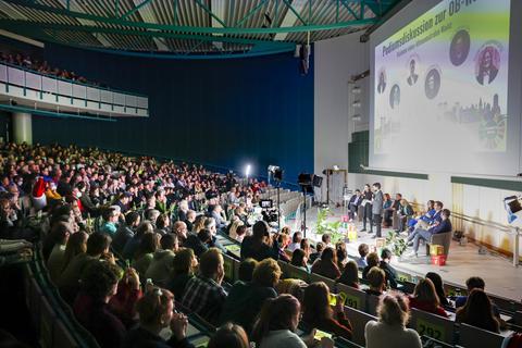Rund 800 Besucher kamen zum Podium der Scientists for Future mit den OB-Kandidaten.