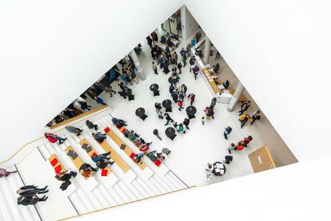 Das Leibniz-Zentrum für Archäologie (Leiza) lockte am Tag der offenen Tür viele Geschichtsinteressierte an. © Lukas Görlach
