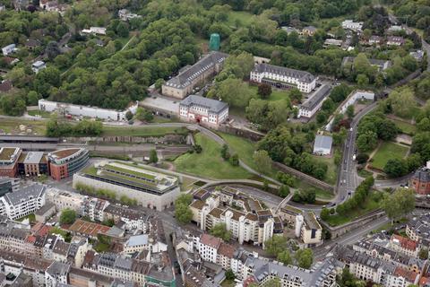 Geht es nach Oberbürgermeister, würde die Stadt bei einer Landesgartenschau von der Zitadelle über die Zitadelle bis zum Rheinufer durch ein Band aus Kulturdenkmälern und Grünzonen verschönert werden.  Foto: Alfons Rath