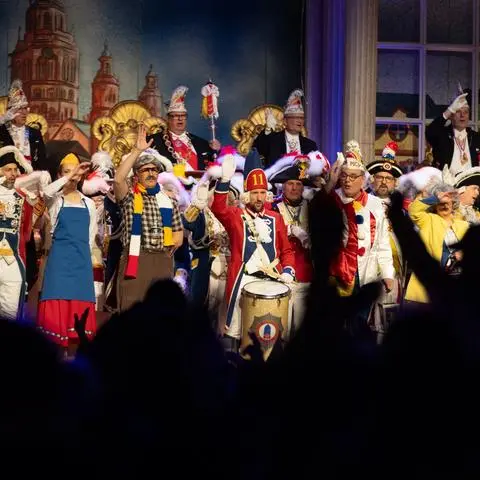 Die Prunkfremdensitzung des Mainzer Carneval-Vereins überzeugte das Publikum in der Rheingoldhalle.