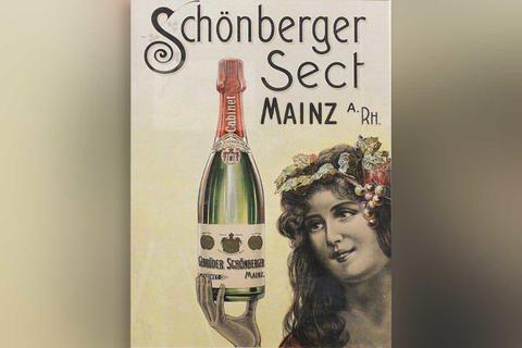 1905 entstand das Plakat für die Mainzer Kellerei Schönberger. © Thomas Nonnenmacher