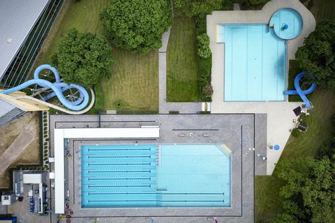 Hier dürfte es bald erlaubt sein: „Oben ohne“-Schwimmen für alle Geschlechter. 
