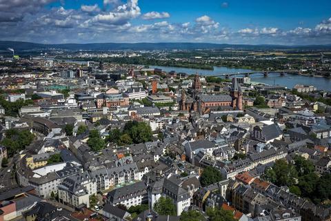 Ein Luftbild der Stadt Mainz.