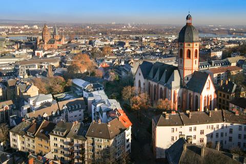 Das Bistum Mainz mit seiner bislang vielgestaltigen Kirchenlandschaft wird umstrukturiert, auch in Mainz entstehen neue „Räume“ und Zuständigkeiten – Folge des „Pastoralen Weges“. Foto: Sascha Kopp 