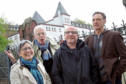 Vier Mitglieder des Vereins „Kulturbäckerei" in Mainz (v. l.): Eva Trost-Kolodziejski, Joachim Schulte, Jürgen Waldmann und Peter Schulz. Foto: hbz/Michael Bahr